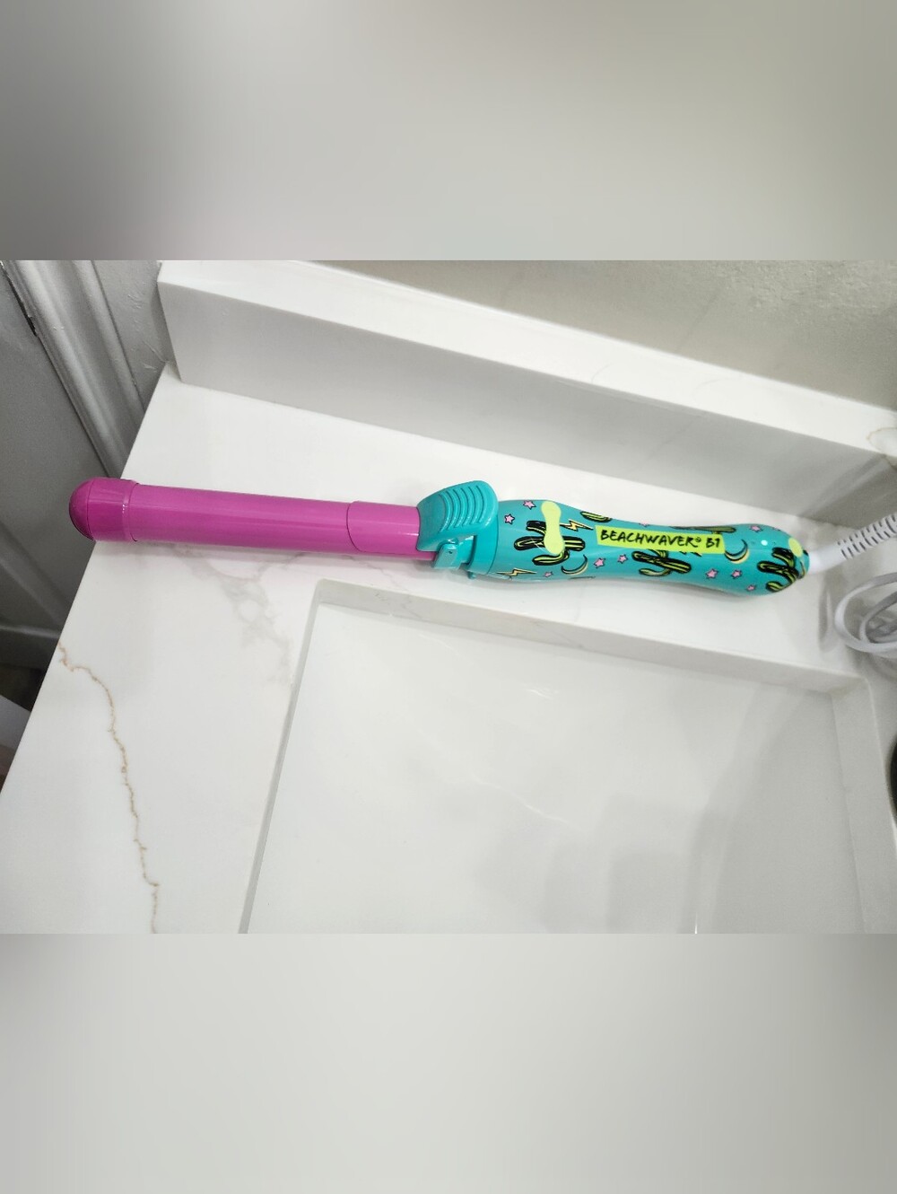 The Beachwave B1 Neon Desert Roatating Curling Iron 1 Inch - Picture 4 of 8
